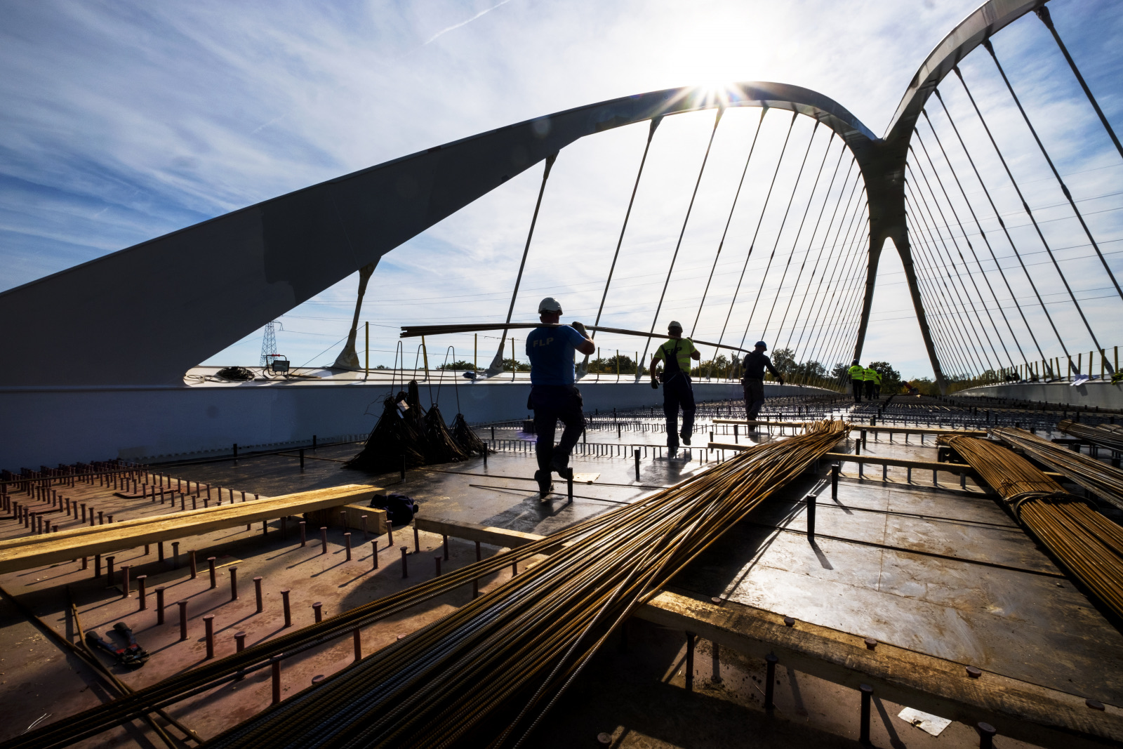 Werf van Willemen Groep: bouw van een brug over het Albertkanaal